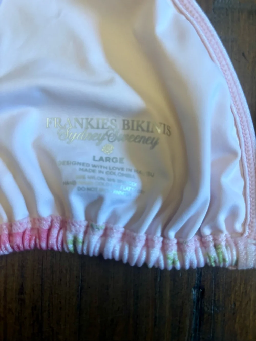 NWOT Frankie’s bikinis x Sydney Sweeney Mio Amore triangle bikini top